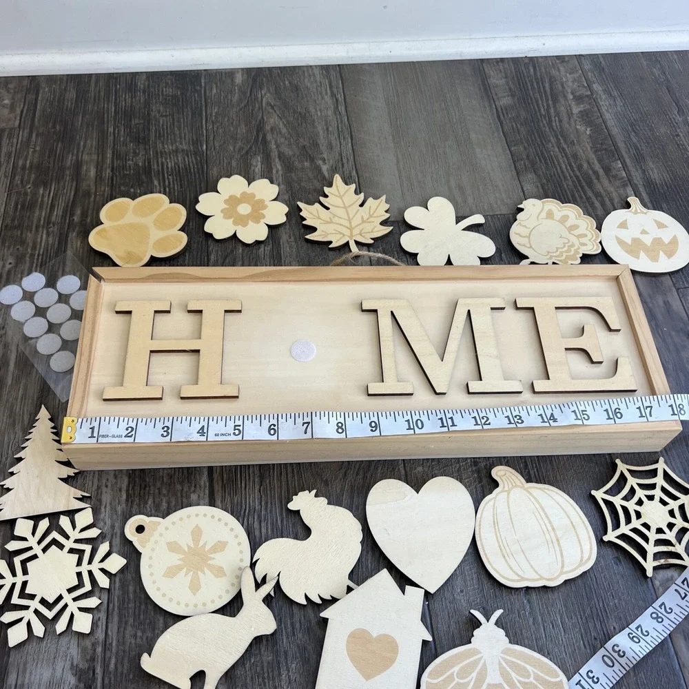 Interchangeable Home Wall Sign‎ with 18 Pcs Seasonal Icons Wooden Paint Yourself